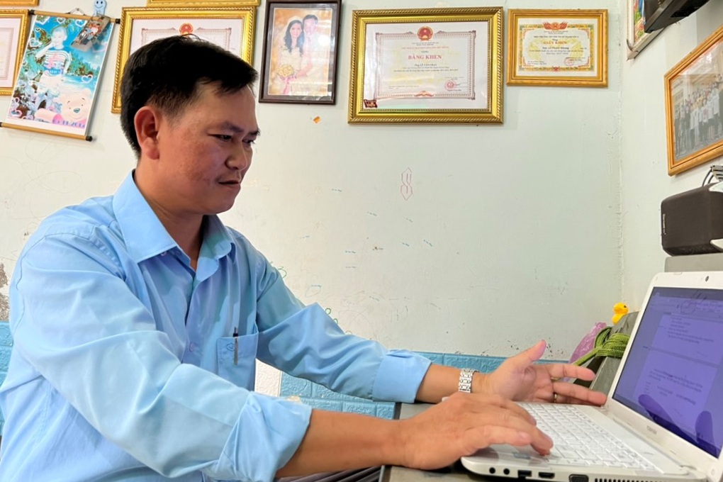 Cuộc sống khó khăn nhưng thầy Chạy quyết không chạy khỏi nghề - 1 Cuộc sống khó khăn nhưng thầy Chạy quyết không chạy khỏi nghề - 1