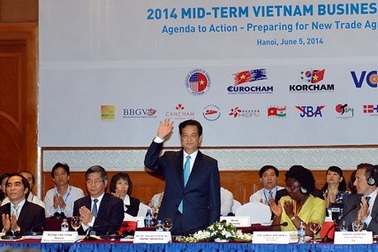 Thủ tướng: Hệ thống chính trị Việt Nam đủ mạnh để bảo vệ nhà đầu tư