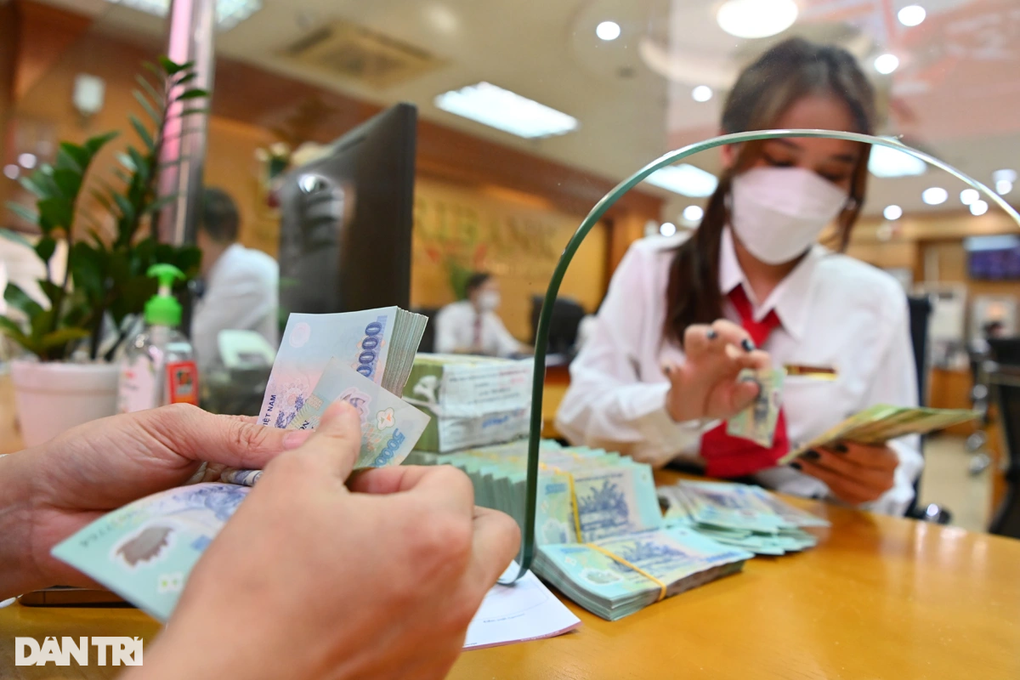 Hàng loạt ngân hàng tăng lãi suất, gửi tiền ở đâu nhận lãi cao? - 2 Hàng loạt ngân hàng tăng lãi suất, gửi tiền ở đâu nhận lãi cao? - 2