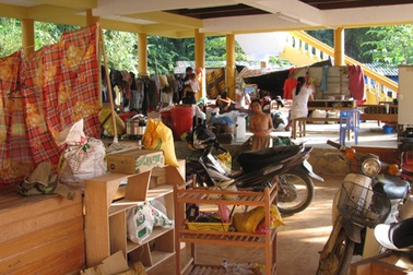 Hơn trăm người lâm cảnh “màn trời chiếu đất” 