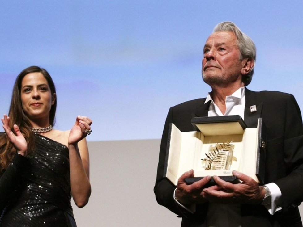 Cuộc đời huy hoàng của huyền thoại điện ảnh Pháp Alain Delon - 7 Cuộc đời huy hoàng của huyền thoại điện ảnh Pháp Alain Delon - 7