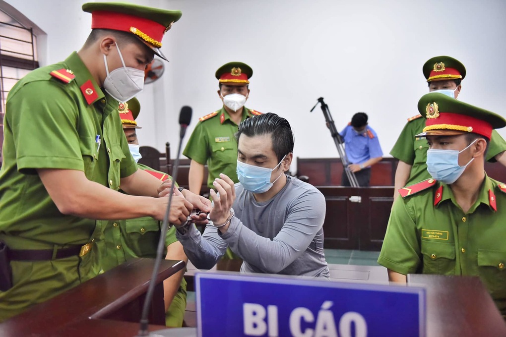 Xét xử tài xế xe Mercedes tông nữ tiếp viên hàng không - 3