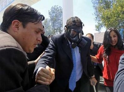 Ecuador bắt giam 40 cảnh sát sau vụ tấn công Tổng thống