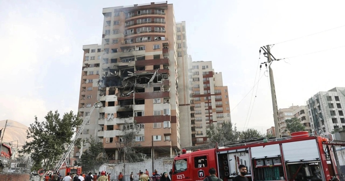 Israel tấn công Iran "hàng trăm lần": Tehran ph...