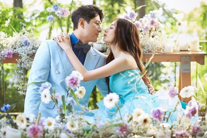 Diễn viên Jiyeo kết hôn với cầu thủ bóng chày Hwang Jae Gyun