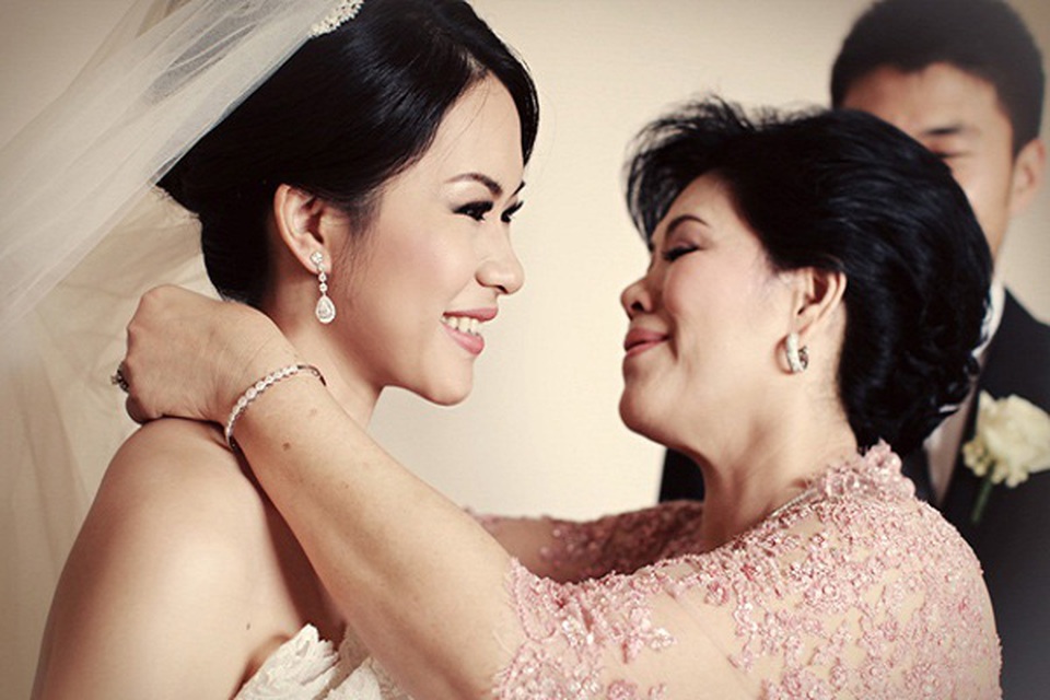 Lý giải đáng suy ngẫm về tình yêu thương giữa mẹ, con gái và con dâu - 1 Lý giải đáng suy ngẫm về tình yêu thương giữa mẹ, con gái và con dâu - 1