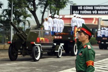 Thủ đô vĩnh biệt Đại tướng...