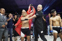 Trở lại sàn MMA, võ sĩ Robson Oliveira hạ gục chóng vánh đối thủ