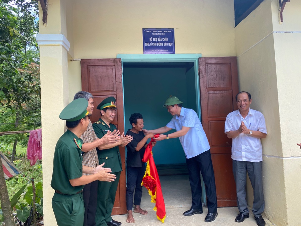 Khánh thành 87 căn nhà cho đồng bào Rục - 2 Khánh thành 87 căn nhà cho đồng bào Rục - 2