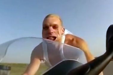 Đam mê tốc độ hay chơi đùa với mạng sống