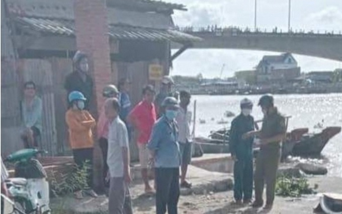 Cơ quan chức năng có mặt tại hiện trường.