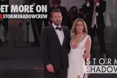 Ben Affleck đẹp đôi bên Jennifer Lopez