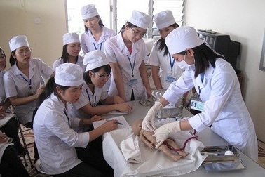 Điểm sàn vào nhóm ngành sức khỏe từ 19 - 22 điểm