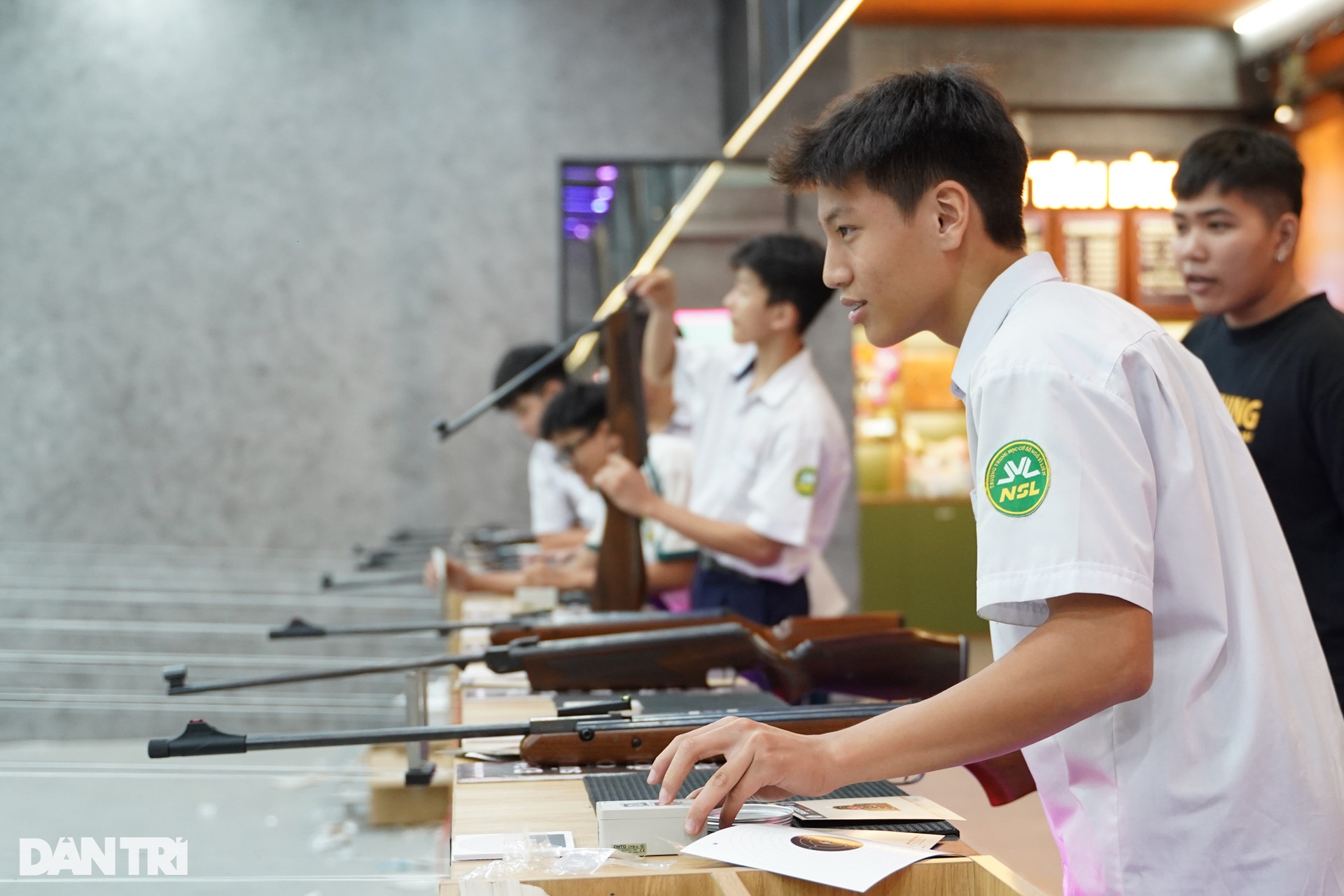Ghé thăm câu lạc bộ bắn súng xã hội hóa duy nhất tại TPHCM - 13 Ghé thăm câu lạc bộ bắn súng xã hội hóa duy nhất tại TPHCM - 13