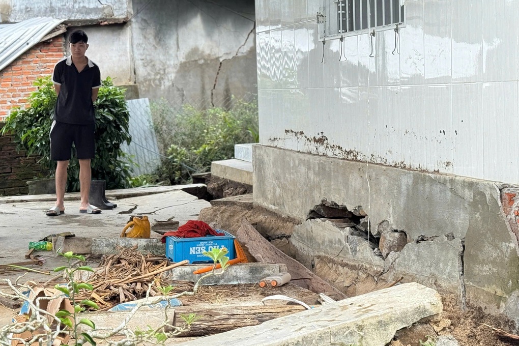 116 người dân Đắk Lắk phải sơ tán khẩn do nhà nứt, sụt lún - 3