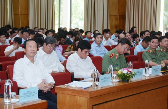 Các đại biểu dự hội nghị.