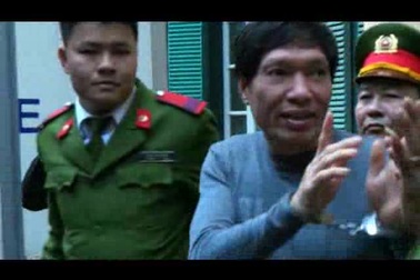 Video xem nhiều nhất tuần: Cựu PGĐ Công an TP Hải Phòng trấn an người thân 