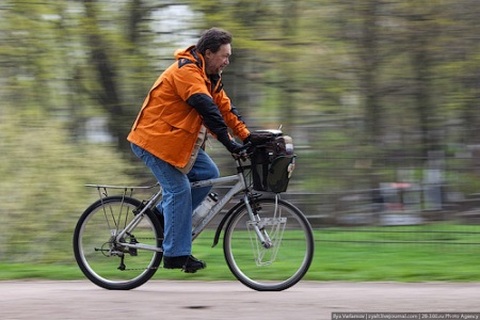 Một mình đạp xe vòng quanh thế giới