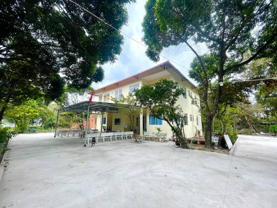 Lý Hùng, Lý Hương bật khóc khi hoàn thành di nguyện của cố NSND Lý Huỳnh - 3 Lý Hùng, Lý Hương bật khóc khi hoàn thành di nguyện của cố NSND Lý Huỳnh - 3