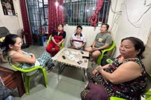 Công an phá bí mật bên trong căn nhà có người canh gác ở TPHCM