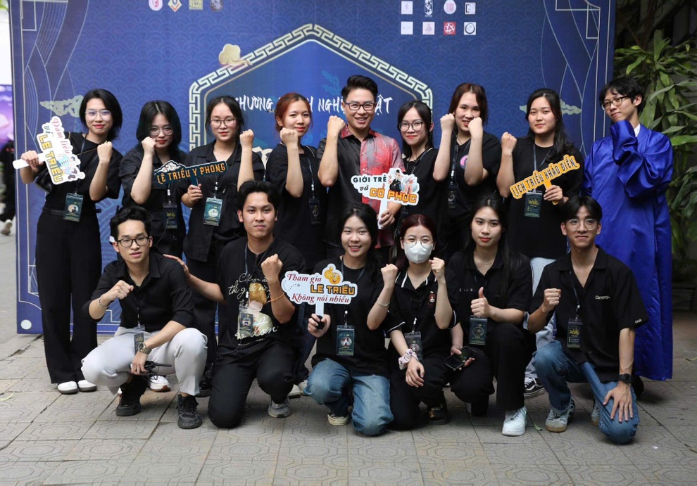 Áp lực SV năm cuối (kỳ 1): Cơn đau đầu mang tên CV trắng - 2 Áp lực SV năm cuối (kỳ 1): Cơn đau đầu mang tên CV trắng - 2