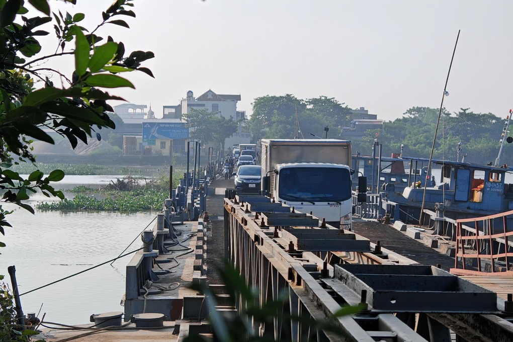Nam Định: Cầu phao Ninh Cường thông xe trở lại - 1 Nam Định: Cầu phao Ninh Cường thông xe trở lại - 1