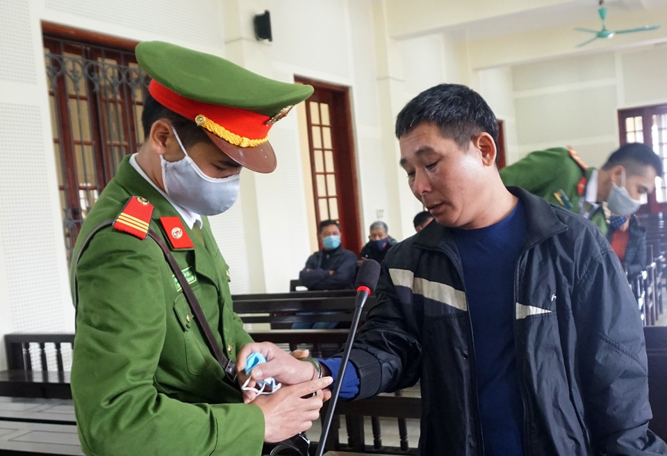 Lời khẩn cầu gửi tới tòa của người cha có con trai giết mẹ - 3 Lời khẩn cầu gửi tới tòa của người cha có con trai giết mẹ - 3