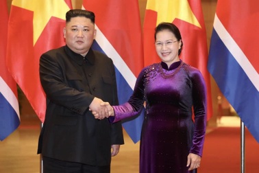 Chủ tịch Quốc hội hội kiến Chủ tịch Triều Tiên Kim Jong-un