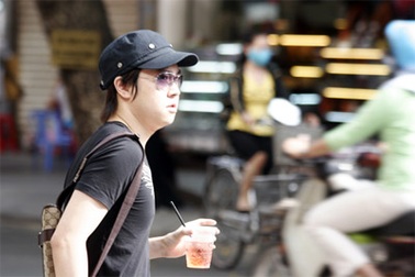 Lê Hiếu đang yêu… hết mình