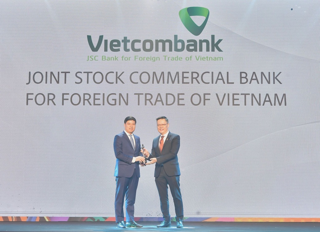 Vietcombank nhận giải Nơi làm việc tốt nhất châu Á năm 2024 - 1 Vietcombank nhận giải Nơi làm việc tốt nhất châu Á năm 2024 - 1