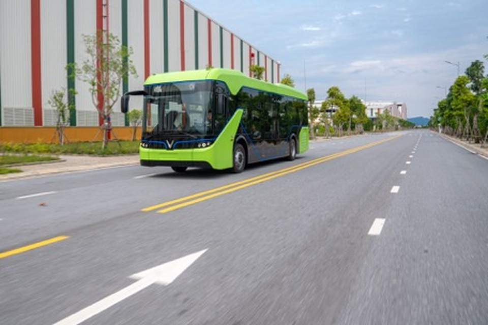 Vingroup chính thức chạy thử nghiệm xe buýt điện VinFast - 1 Vingroup chính thức chạy thử nghiệm xe buýt điện VinFast - 1