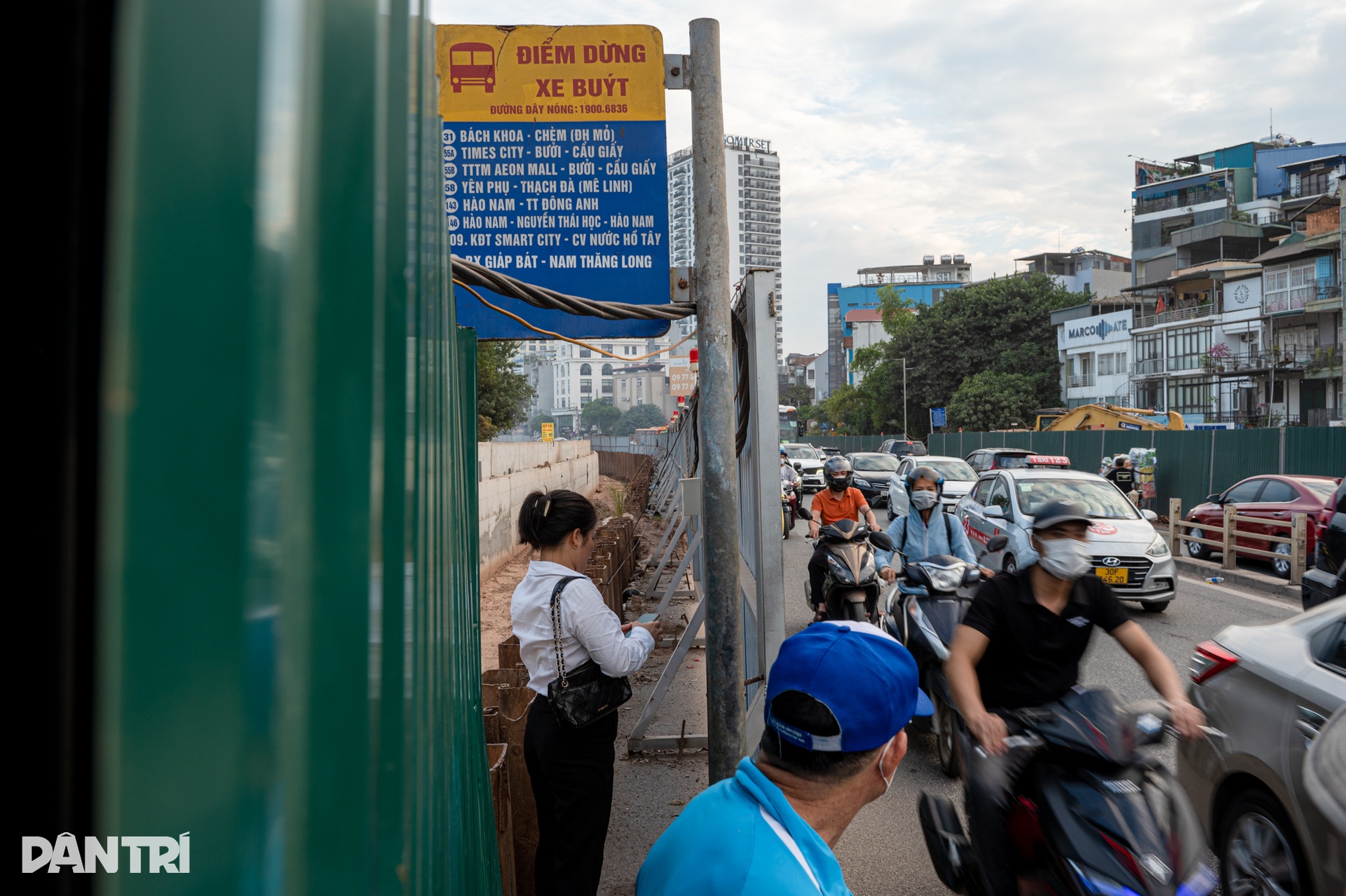 Dự án hạ đê Âu Cơ chậm tiến độ, người dân triền miên chịu ùn tắc, bụi bặm - 7 Dự án hạ đê Âu Cơ chậm tiến độ, người dân triền miên chịu ùn tắc, bụi bặm - 7