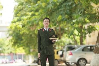 Chuyện chàng thủ khoa Học viện An ninh được phong hàm vượt cấp