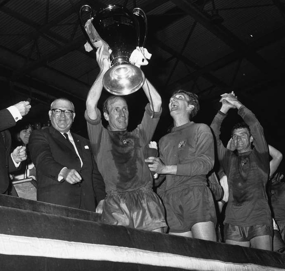 8 ngôi sao có bảng thành tích hoàn hảo hơn Messi, C.Ronaldo - 1 8 ngôi sao có bảng thành tích hoàn hảo hơn Messi, C.Ronaldo - 1