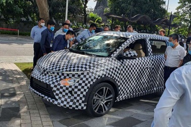 Xe điện VinFast VF e34 chạy thử tại Hà Nội, thiết kế cuối cùng vẫn là ẩn số