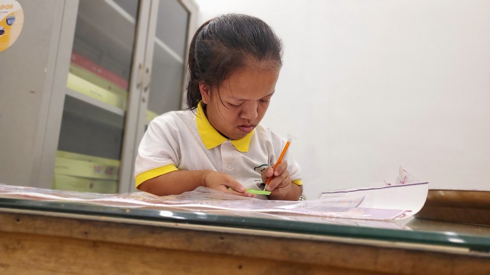 Chuyện về nữ chủ nhiệm hợp tác xã của những người khuyết tật - 3 Chuyện về nữ chủ nhiệm hợp tác xã của những người khuyết tật - 3
