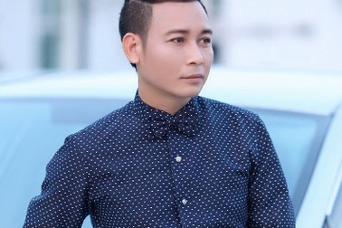 Ca sĩ Linh Nguyễn được nữ đại gia tặng xế hộp