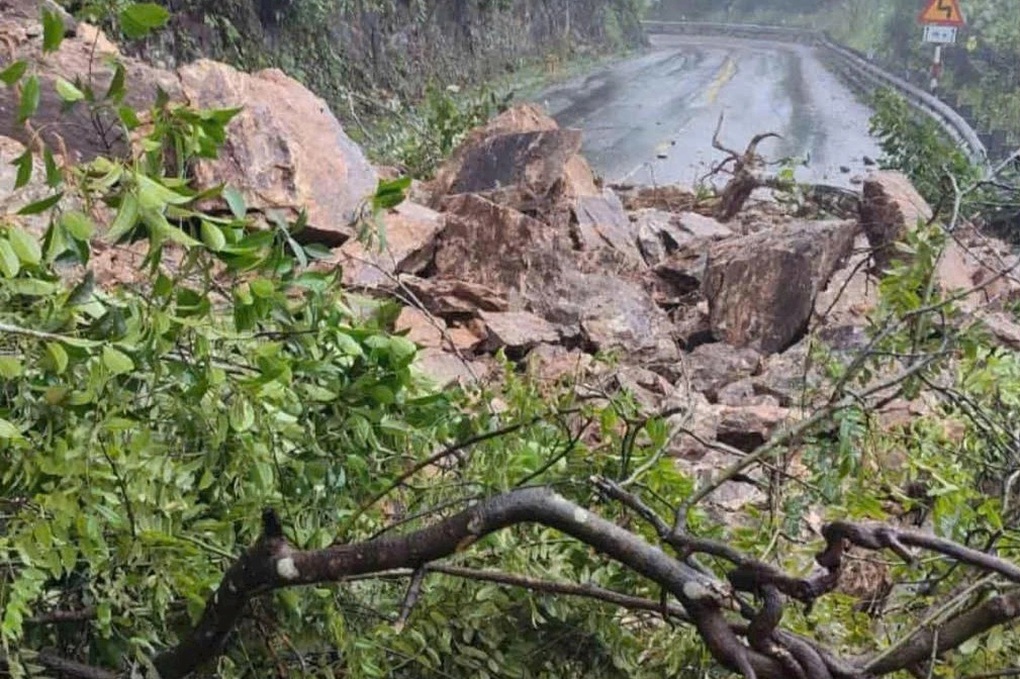 Công bố tình huống khẩn cấp sự cố cầu bị nghiêng trên đường Hồ Chí Minh - 2