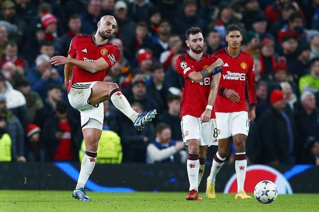 Man Utd thi đấu siêu tệ, báo hại giải Ngoại hạng Anh - 2 Man Utd thi đấu siêu tệ, báo hại giải Ngoại hạng Anh - 2