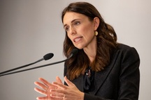 Thủ tướng, các bộ trưởng New Zealand tình nguyện giảm 20% lương 6 tháng