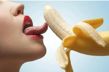 Vì sao dùng "áo mưa" vẫn mắc bệnh lậu sau quan hệ?