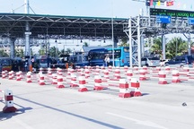 Thu phí trở lại, BOT Cai Lậy bố trí bãi riêng cho tài xế trả tiền lẻ