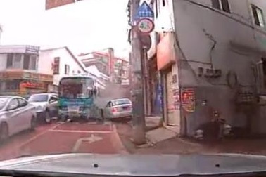 Tài xế phản ứng siêu nhanh