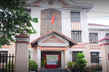 1 ban ngang sở có số lãnh đạo… gấp đôi số nhân viên