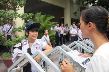 Đà Nẵng: Đề Anh văn dễ, thí sinh vui vẻ rời phòng thi