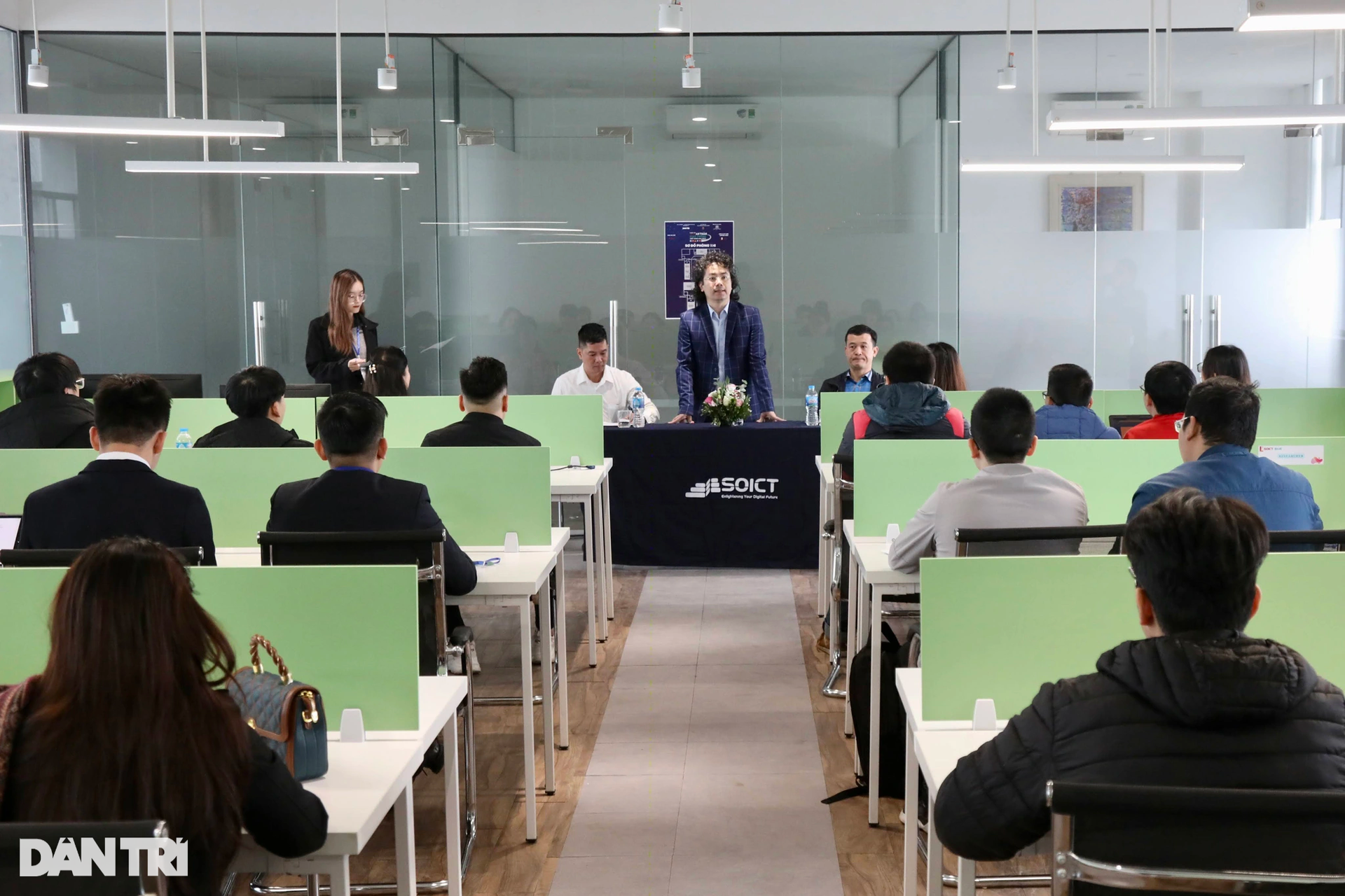 Sôi nổi vòng thi Hackathon xuyên đêm Cuộc thi Sáng kiến An toàn giao thông - 3 Sôi nổi vòng thi Hackathon xuyên đêm Cuộc thi Sáng kiến An toàn giao thông - 3