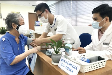 Ca mắc Covid-19 vẫn "neo" cao, nhóm nguy cơ tuyệt đối không chủ quan