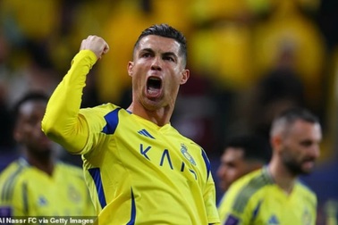 Đãi ngộ “vua chúa” của Ronaldo: Một ngày lương bằng nhiều người làm cả đời