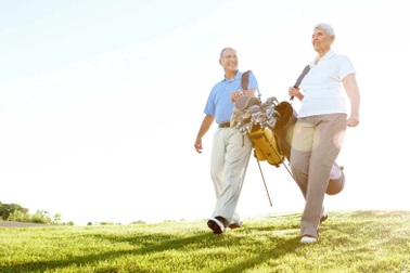 Tư thế đúng cho người chơi golf lớn tuổi