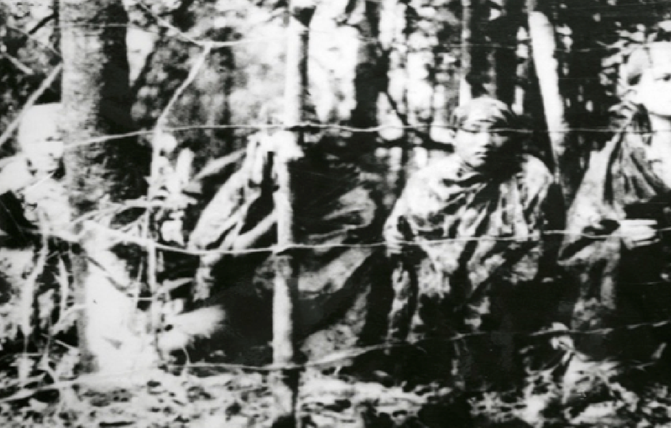 Trận càn tại căn cứ bí mật và giây phút chứng kiến đồng đội hy sinh - 3 Trận càn tại căn cứ bí mật và giây phút chứng kiến đồng đội hy sinh - 3